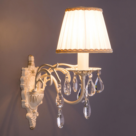 Eurosvet 3637/1 белый с золотом/прозрачный хрусталь Strotskis