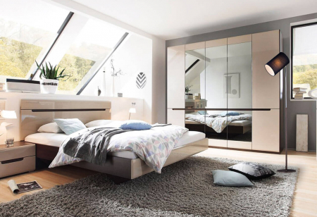 Lucia Tucci Bristol F893.1