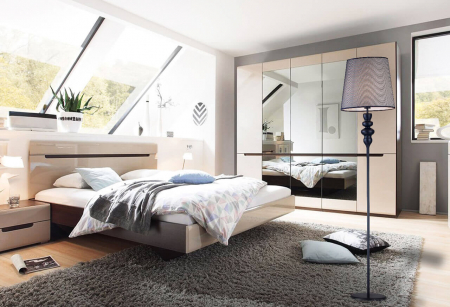 Lucia Tucci Bristol F897.1