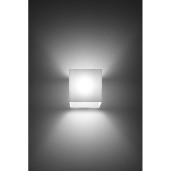 Лицевая панель Legrand Celiane модуля с входом для источника звука и блоком питания титановая 068521