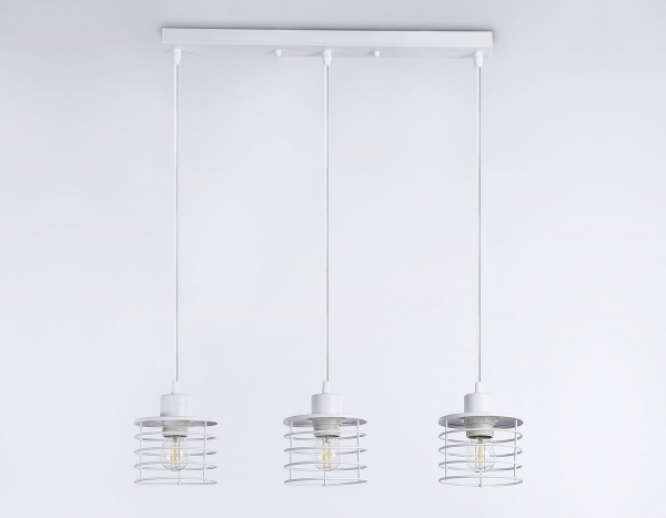 Подвесной светильник Ambrella Light Traditional TR8072