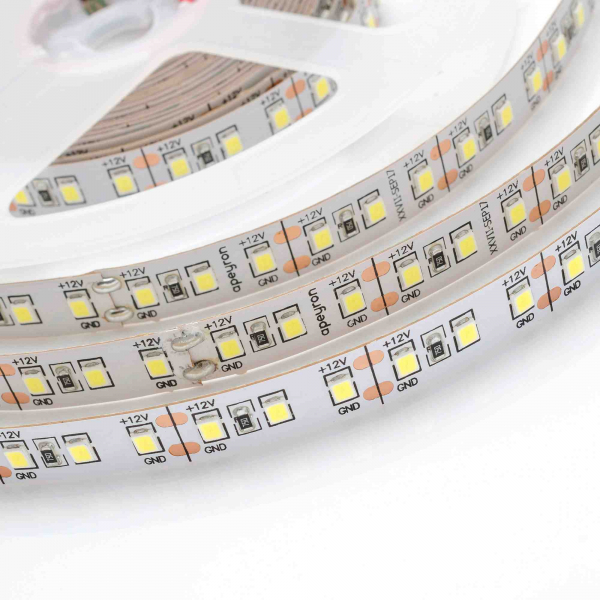 Светодиодная лента Apeyron 12В СТ 14,4Вт/м smd2835 120д/м IP20 1400Лм/м 2м 6500К 211BL