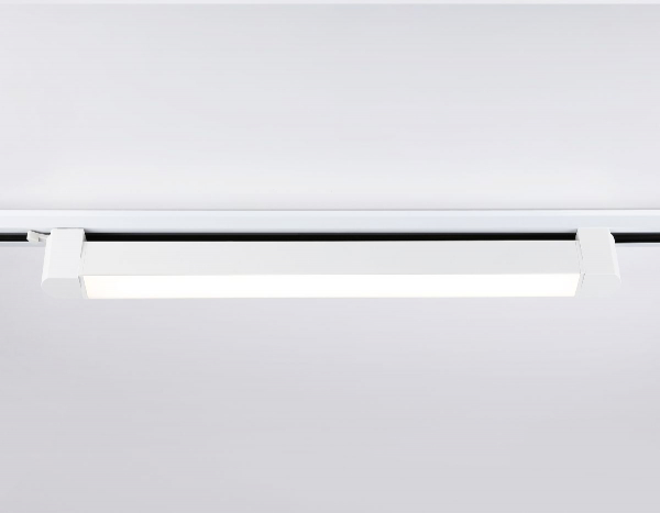 Трековый однофазный светильник Ambrella Light Track system GL6736