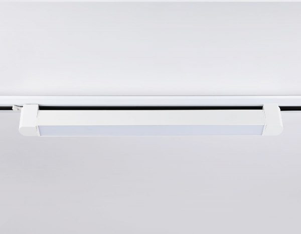 Трековый однофазный светильник Ambrella Light Track system GL6736
