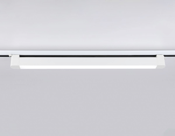 Трековый однофазный светильник Ambrella Light Track system GL6742