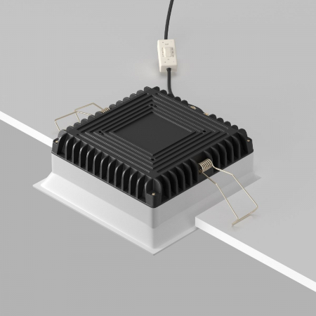 Maytoni DL056-18W3-4-6K-W