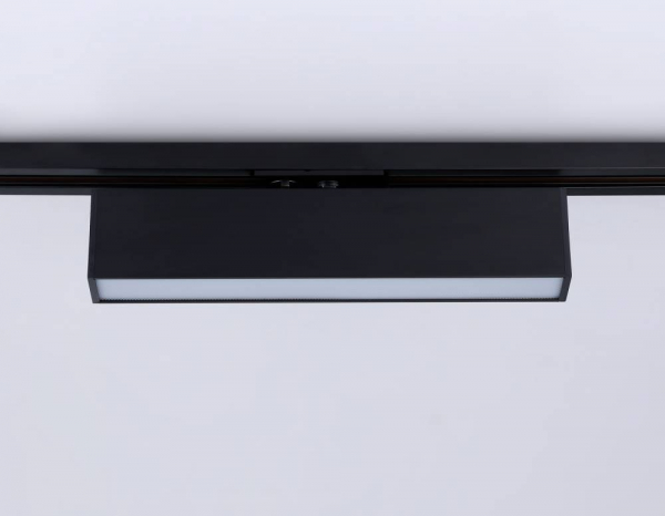Трековый однофазный светильник Ambrella Light Track System GL6767