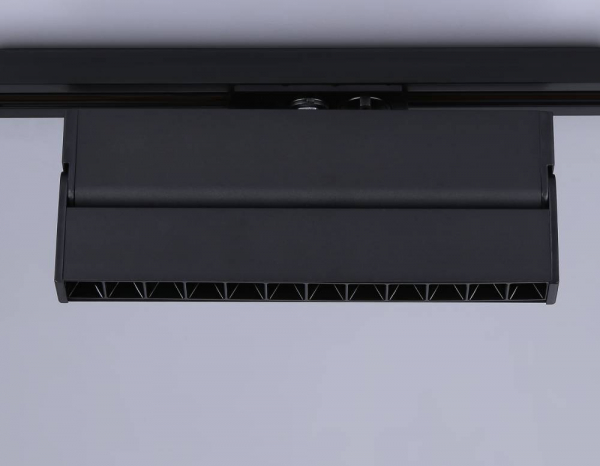 Трековый однофазный светильник Ambrella Light Track System GL6817