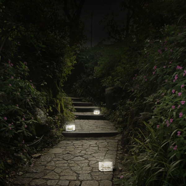 Садовый светильник на солнечной батарее Uniel USL-F-172/PT050 ICECUBE UL-00011750