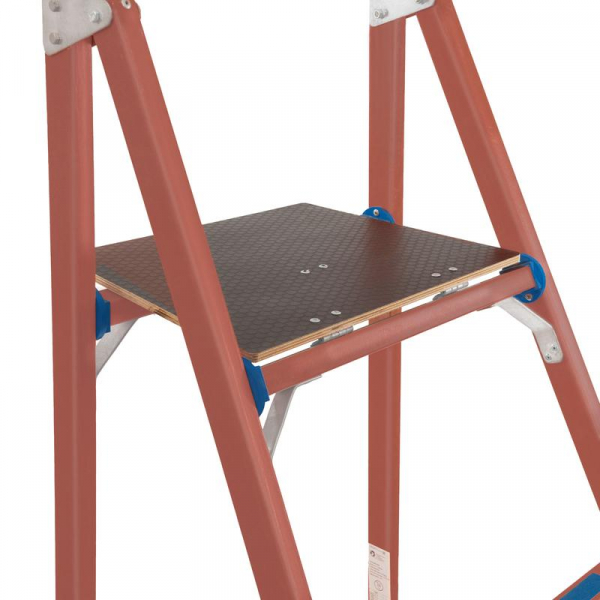 Стремянка диэлектрическая СВД-1.5 с вертикальной опорой стеклопластик. Антиток Д305051