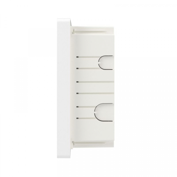 Щиток встраиваемый FRAME 18мод. с бел. дверцей с 2 шинами PEN на 8 и 10 отверст. бел. DKC F18B1WW