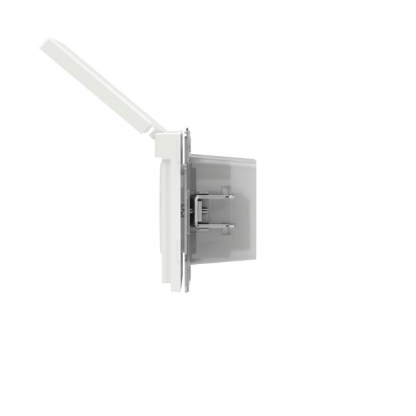 Розетка силовая KANT IP44 2P+E защ. шторки с крышкой бел. магнолия DKC 7000013