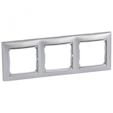 Рамка 3-постовая Legrand Valena алюминий/серебряный штрих 770353