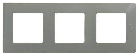 Рамка 3-постовая Legrand Etika светлая галька 672523