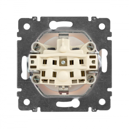 Розетка с/з со шторками Legrand Valena Classic 694269